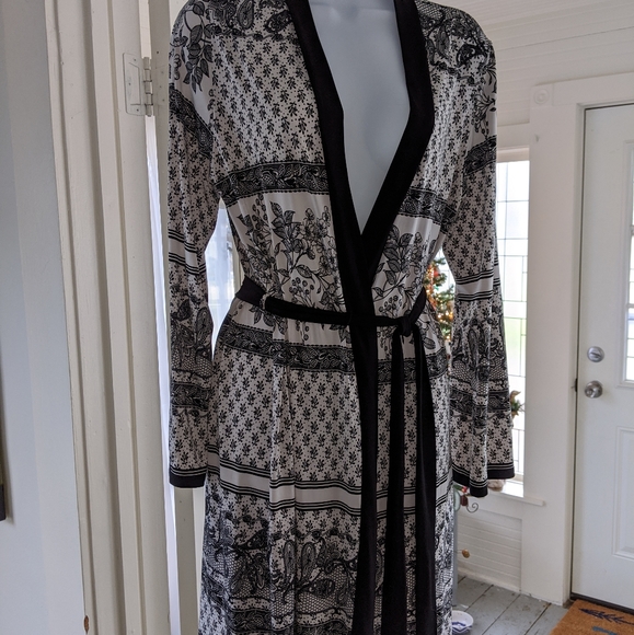 studio donatella Other - 💖💖 3 for $20 Light Silky Robe